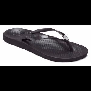 Vionic Flip-Flops